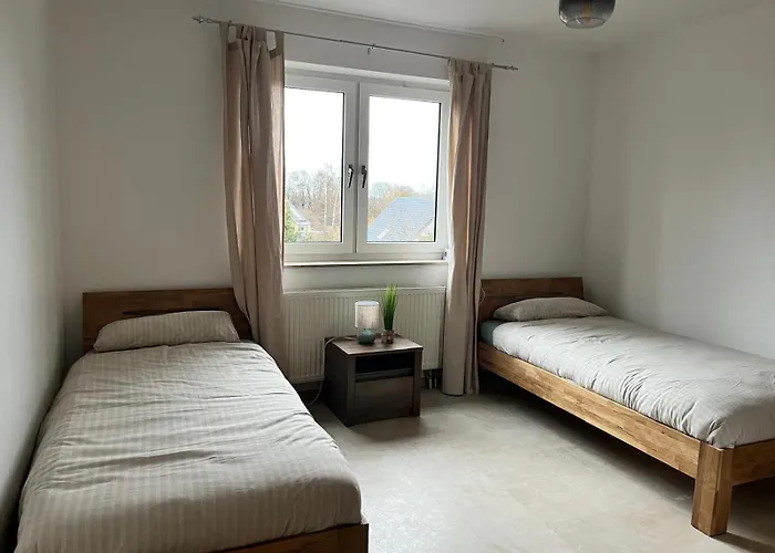 Helles & Traumhaftes In Zentraler Lage In Апартаменты Мёнхен-Гладбах