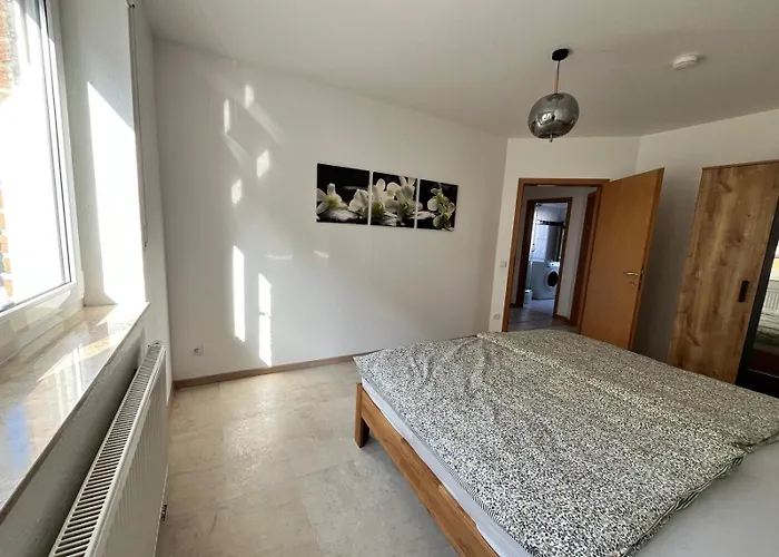 Helles & Traumhaftes In Zentraler Lage In Апартаменты