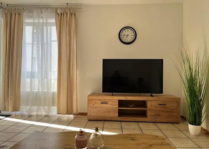 Helles & Traumhaftes In Zentraler Lage In